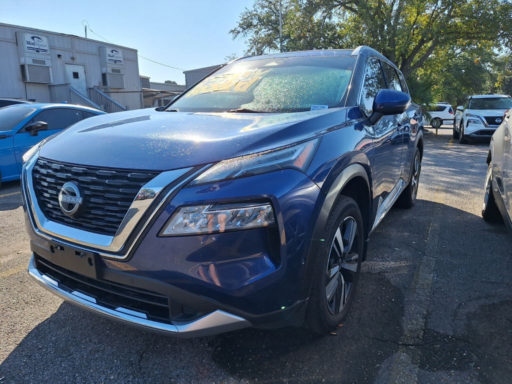 2023 Nissan Rogue Platinum's photo