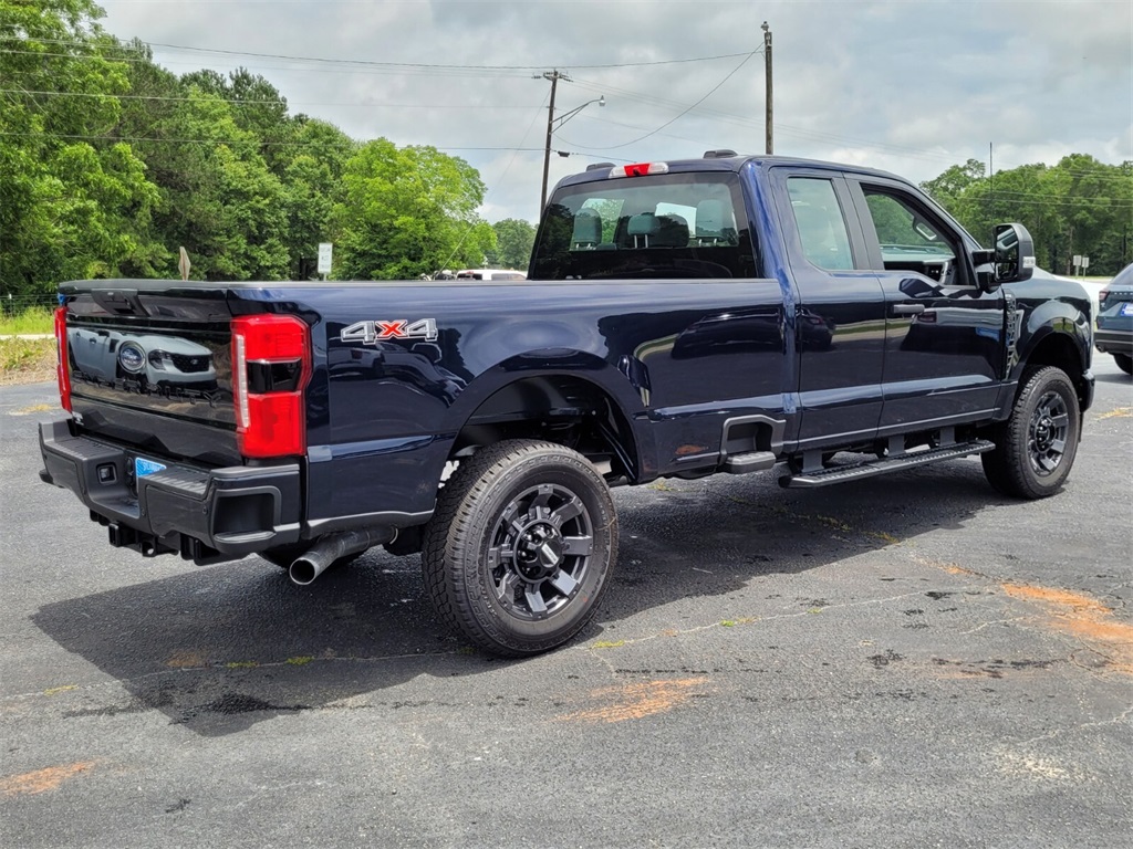 2025 Ford F-350 XL photo 11