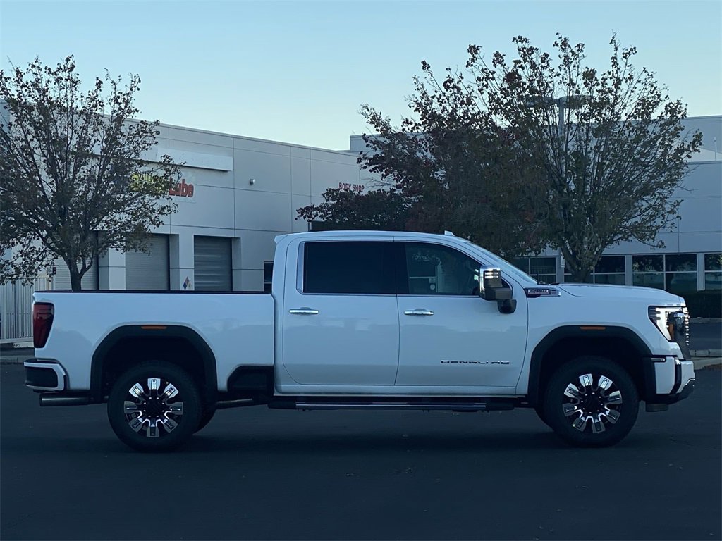 2026 Gmc Sierra 2500 HD Denali photo 4