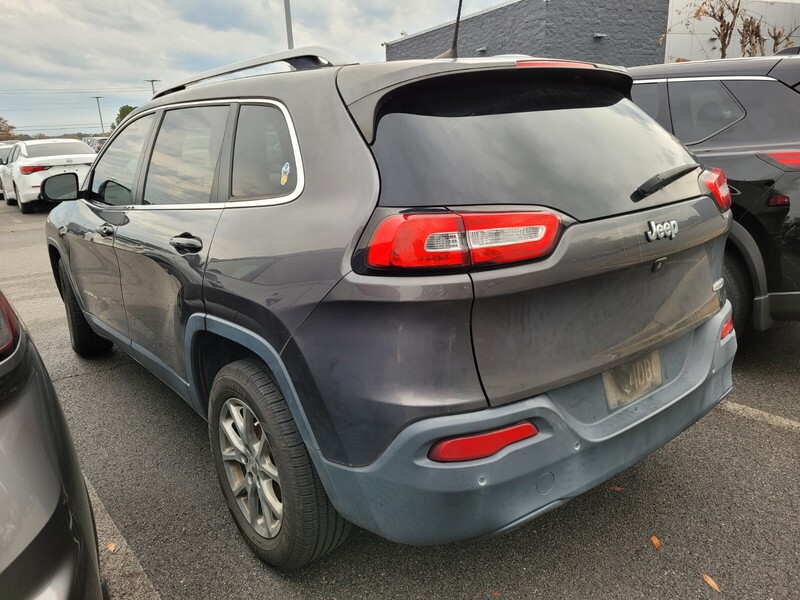 2018 Jeep Cherokee Latitude photo 3