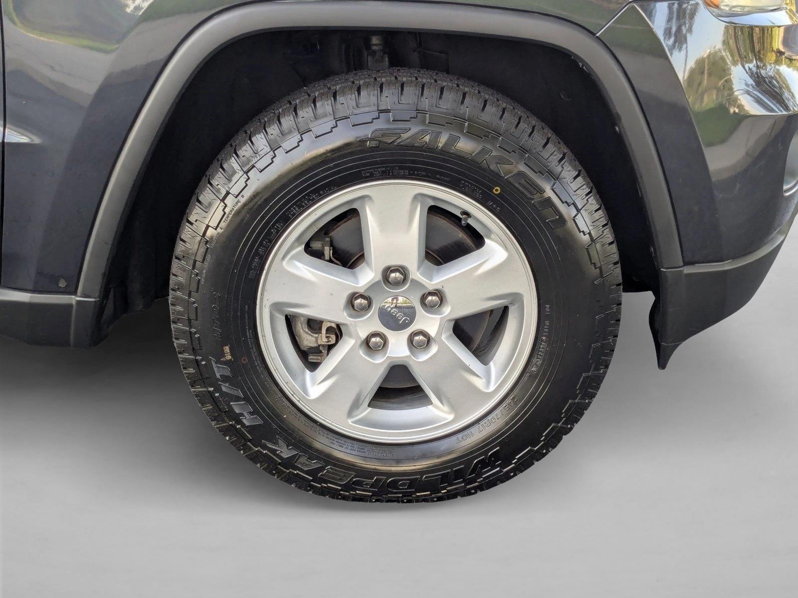 2013 Jeep Grand Cherokee Laredo photo 19