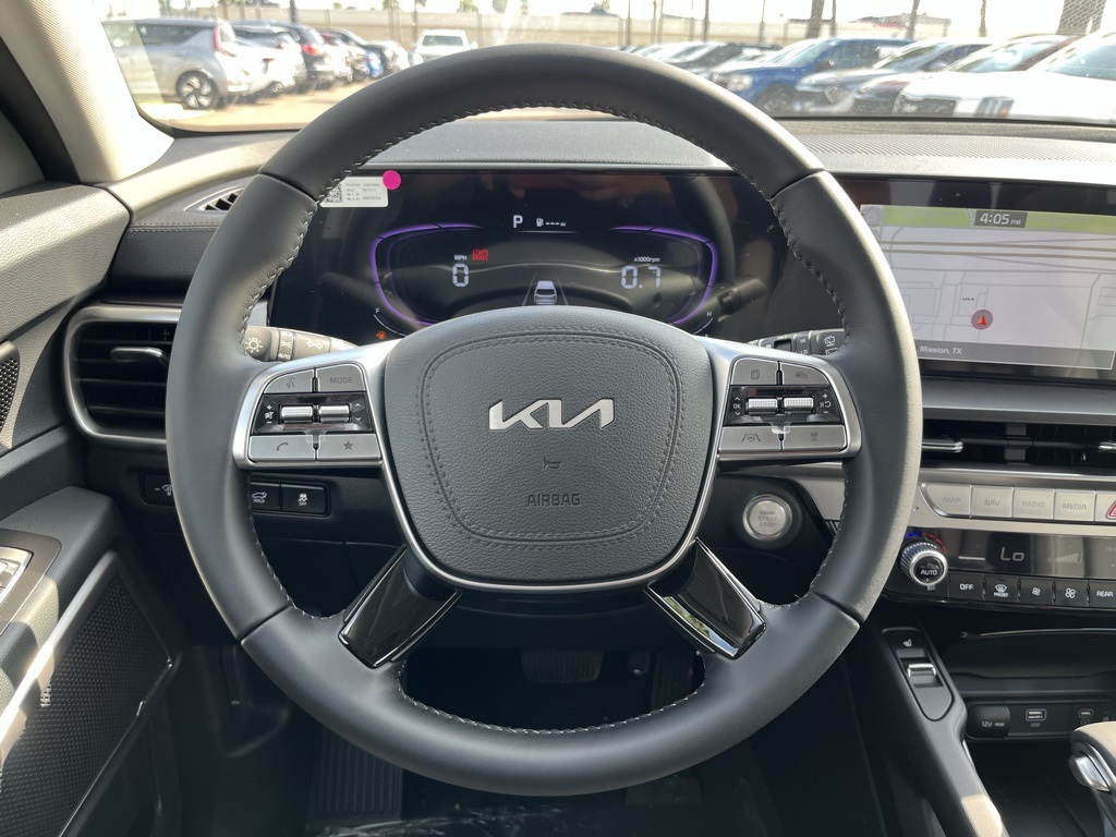 2025 Kia Telluride S photo 14