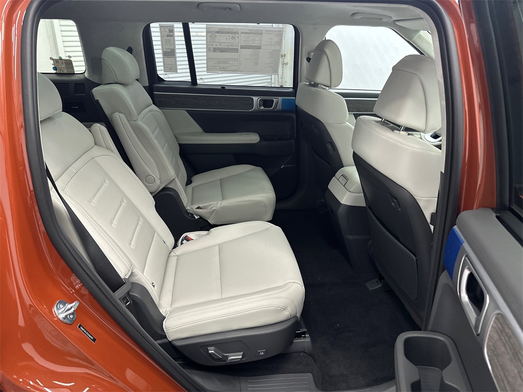2025 Hyundai Santa Fe Calligraphy photo 16