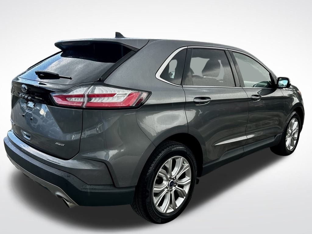 2022 Ford Edge Titanium photo 6