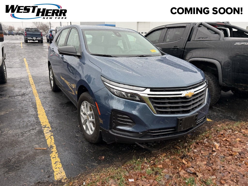 2024 Chevrolet Equinox LS's photo