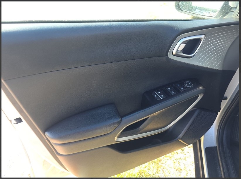 2020 Kia Soul LX S X-Line photo 11
