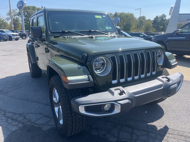 2022 Jeep Wrangler Unlimited Sahara photo 2