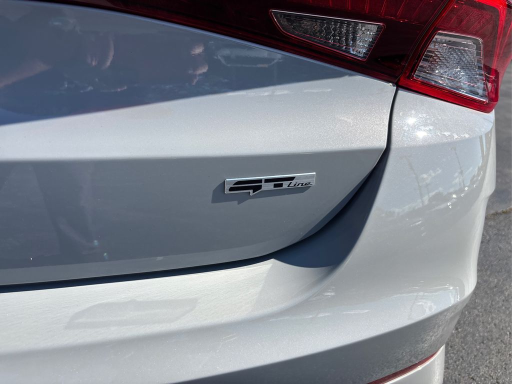 2024 Kia K5 GT-Line photo 14