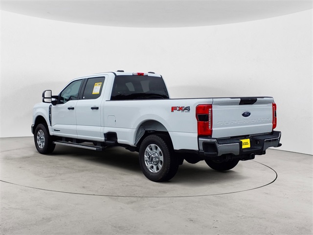 2024 Ford F-350 photo 3