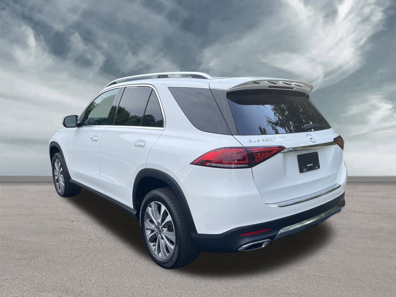 2022 Mercedes Benz GLE 350 4MATIC photo 3