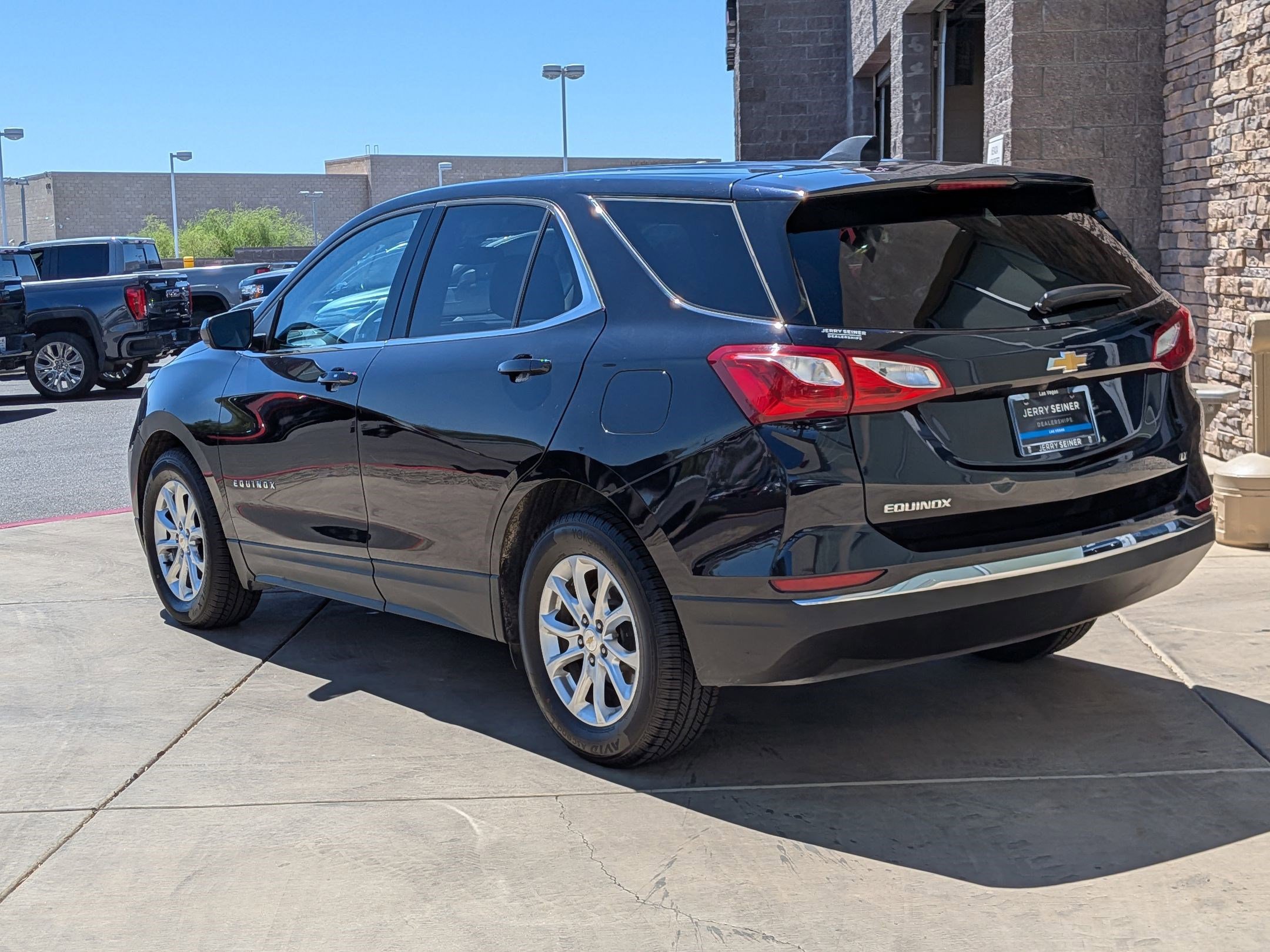 2020 Chevrolet Equinox LT photo 3