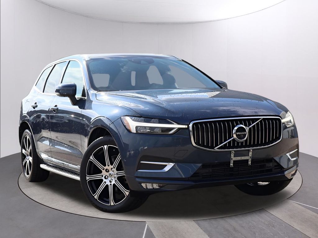 2021 Volvo XC60 Inscription's photo