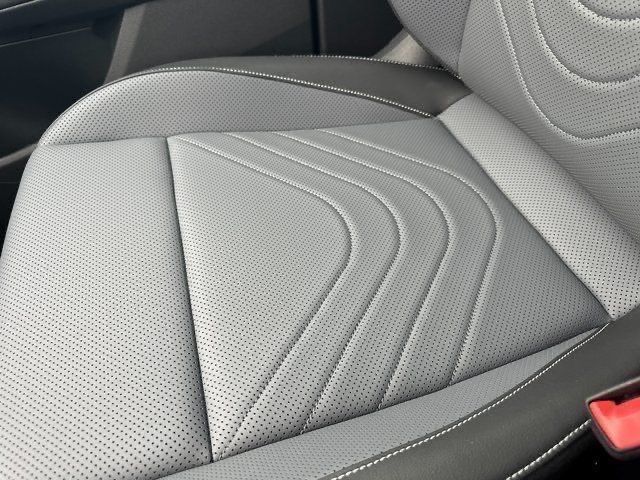 2025 Volkswagen Tiguan SE photo 29