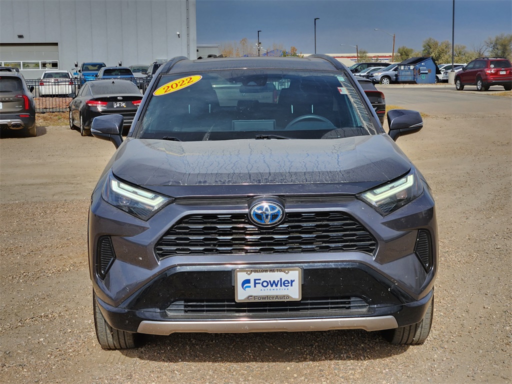 2022 Toyota RAV4 Hybrid SE photo 3