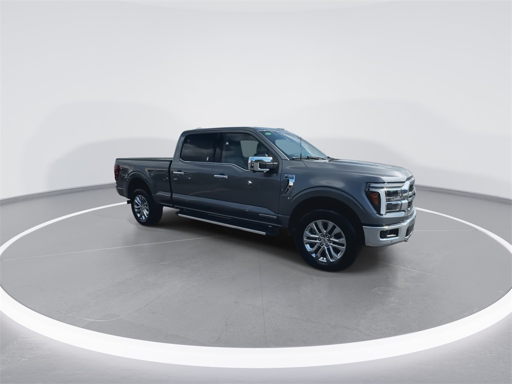 2025 Ford F-150 Lariat photo 2