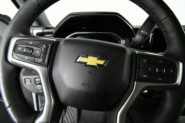 2024 Chevrolet Silverado 2500HD LT photo 2