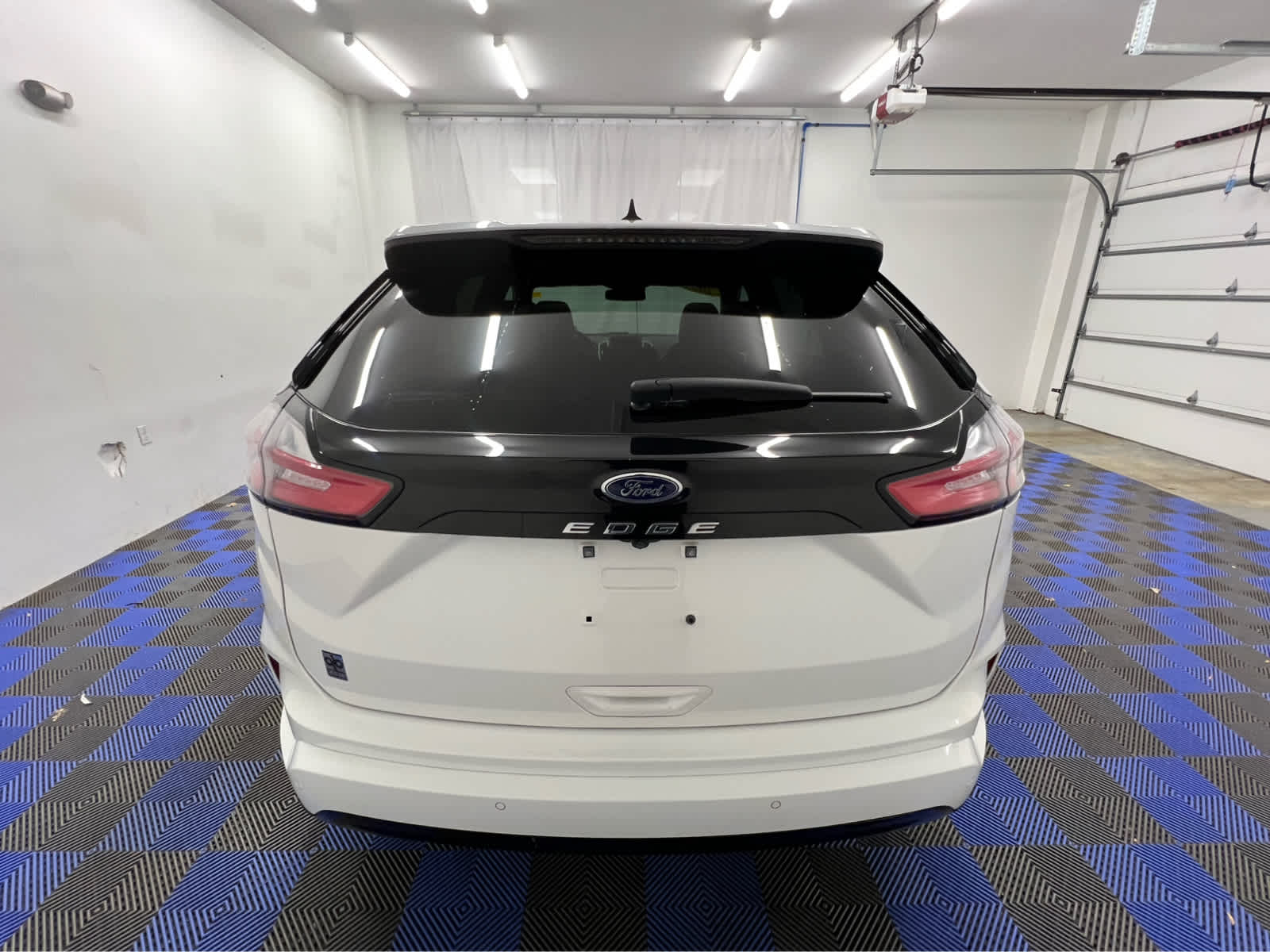 2022 Ford Edge ST-Line photo 4