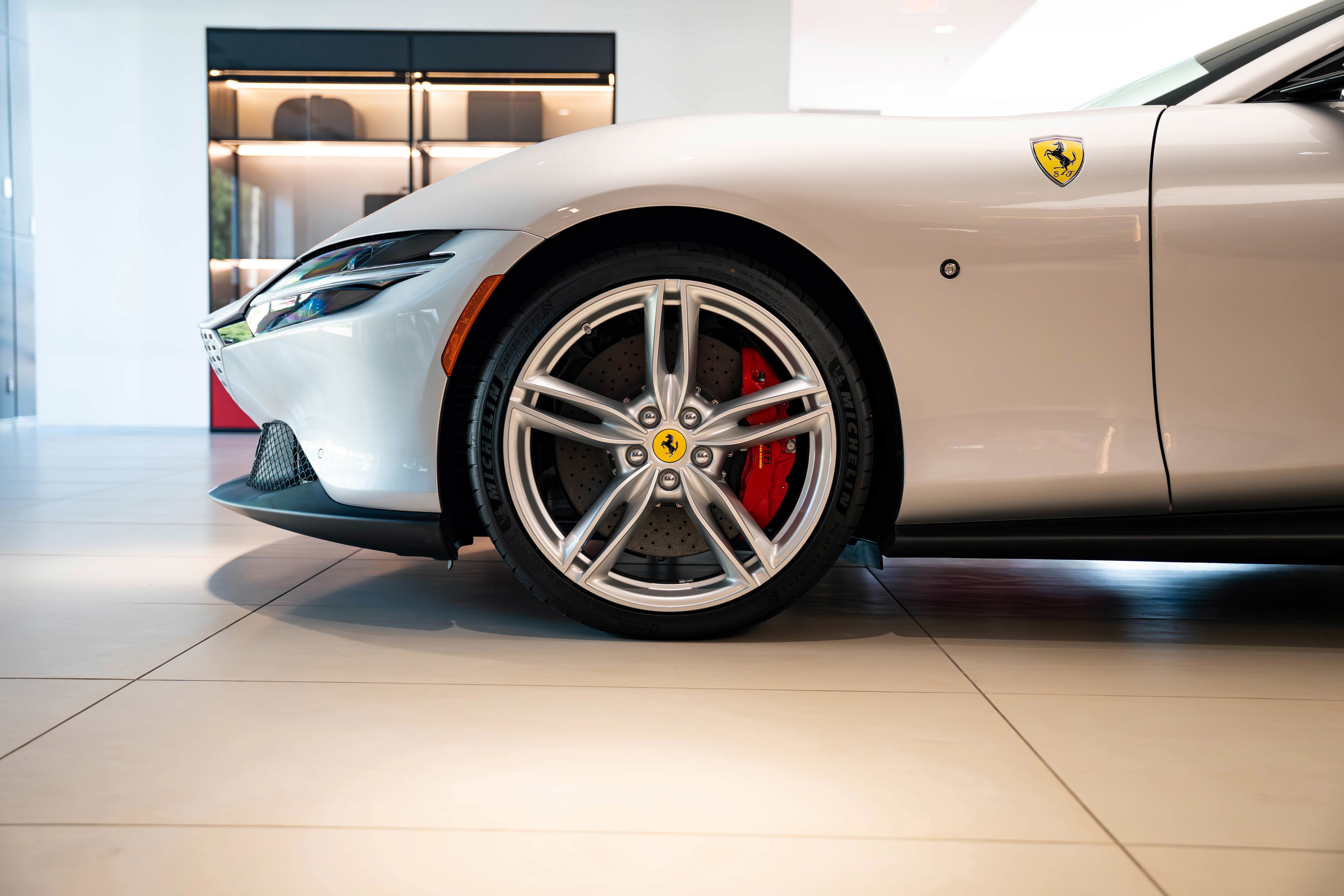 2024 Ferrari Roma Spider photo 33