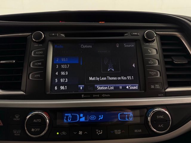 2017 Toyota Highlander XLE photo 17