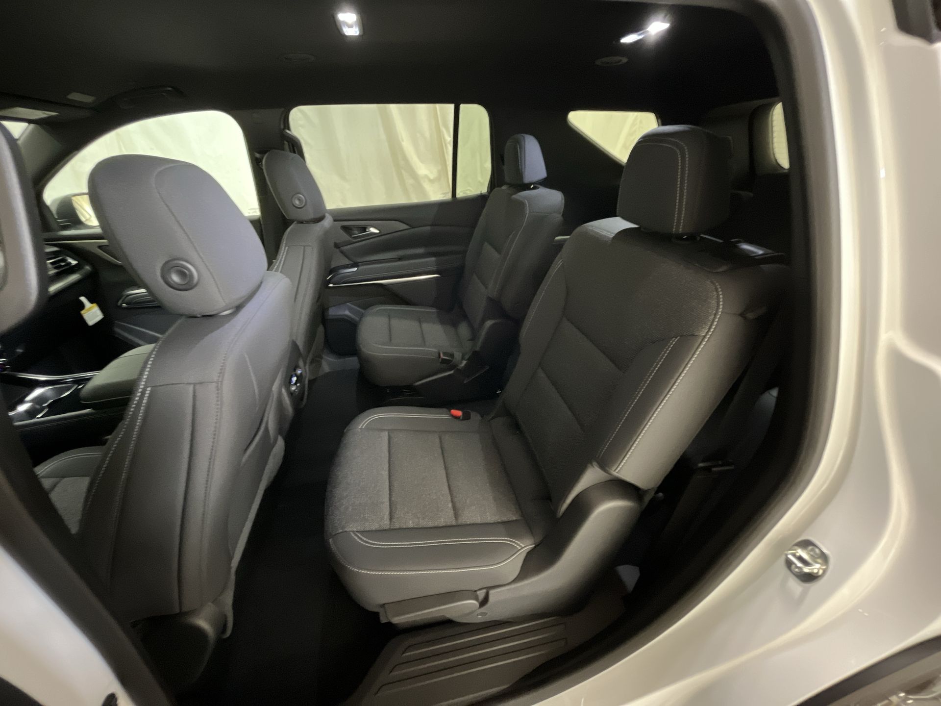 2025 Chevrolet Traverse photo 16