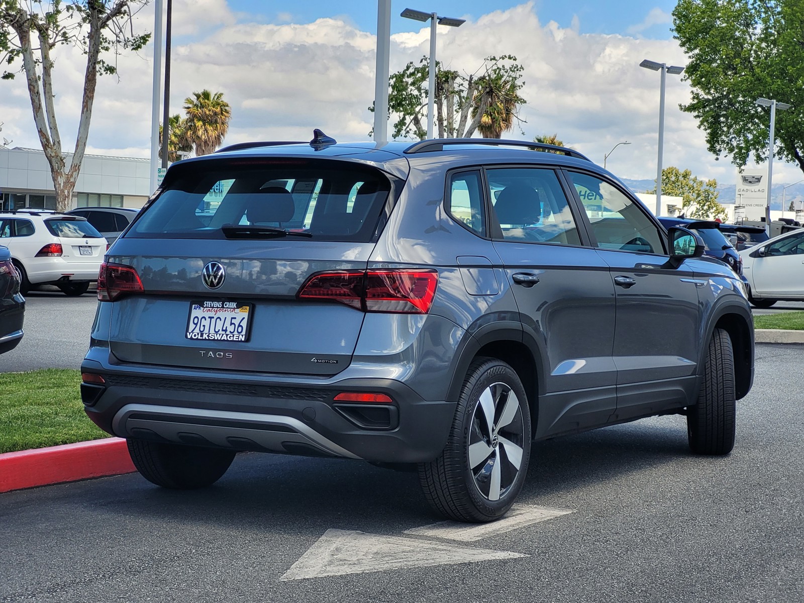 2024 Volkswagen Taos S photo 3