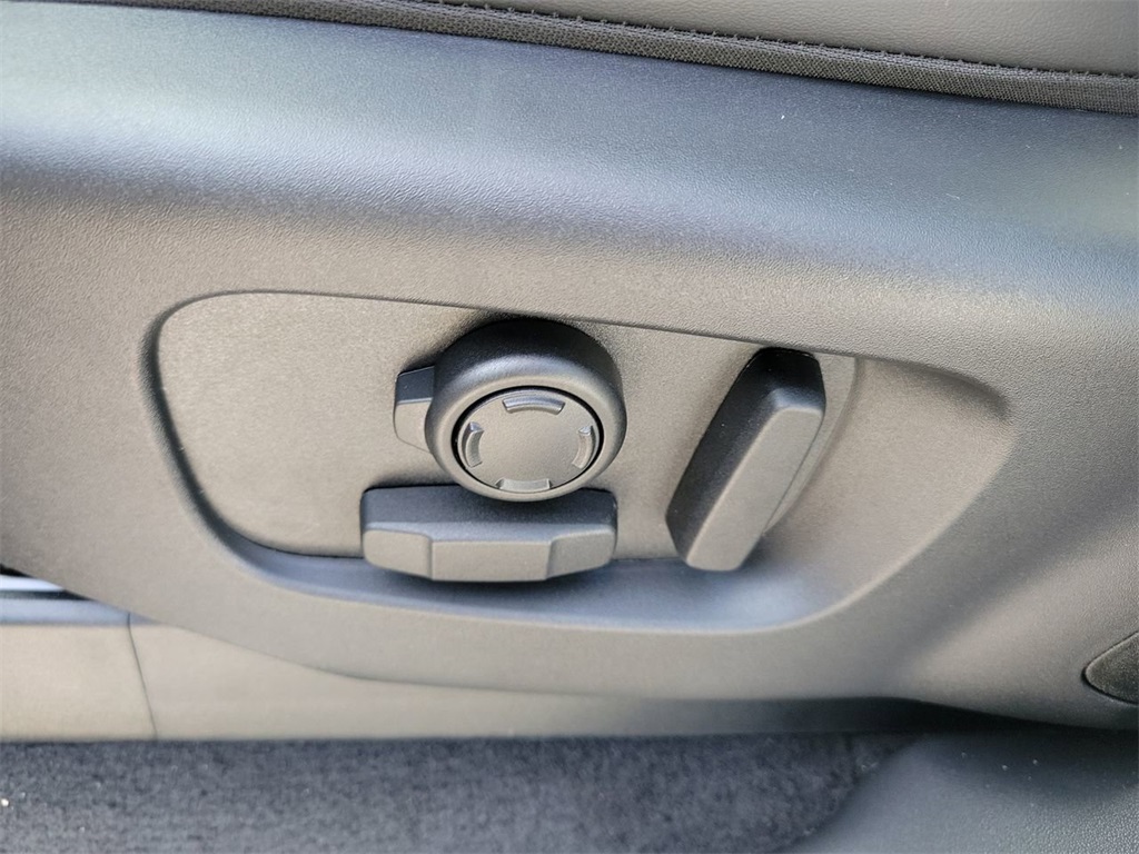 2025 Land Rover Discovery Metropolitan Edition photo 22