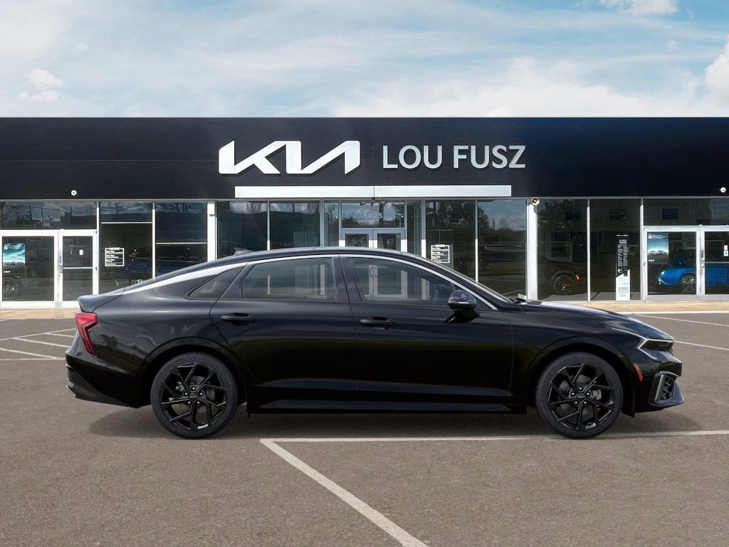 2026 Kia K5 GT-Line photo 4