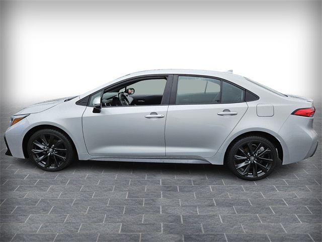 2023 Toyota Corolla SE photo 3