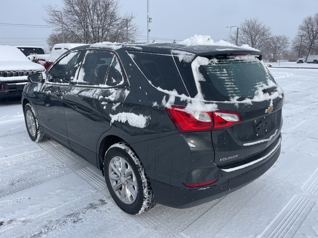 2020 Chevrolet Equinox LS photo 3