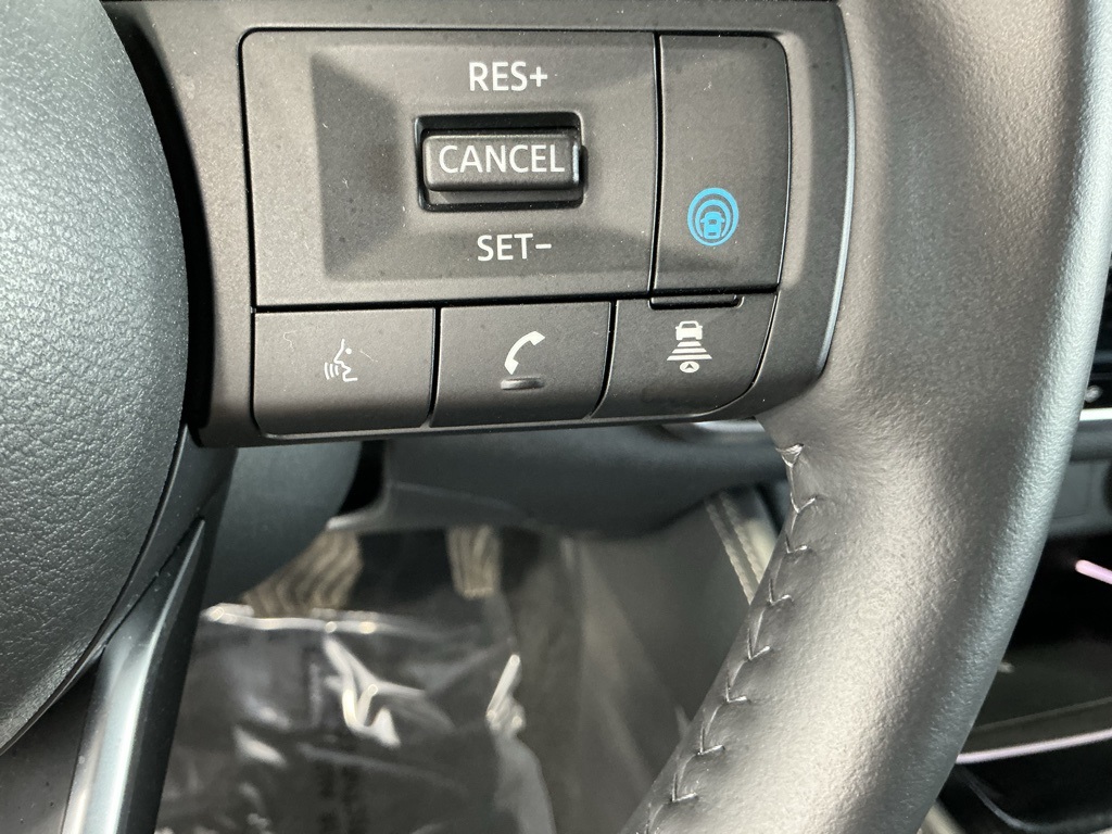 2024 Nissan Rogue Platinum photo 16