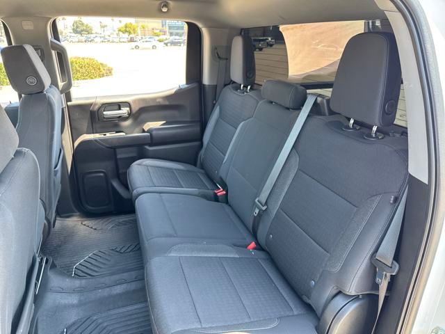 2023 Chevrolet Silverado 1500 Custom photo 17