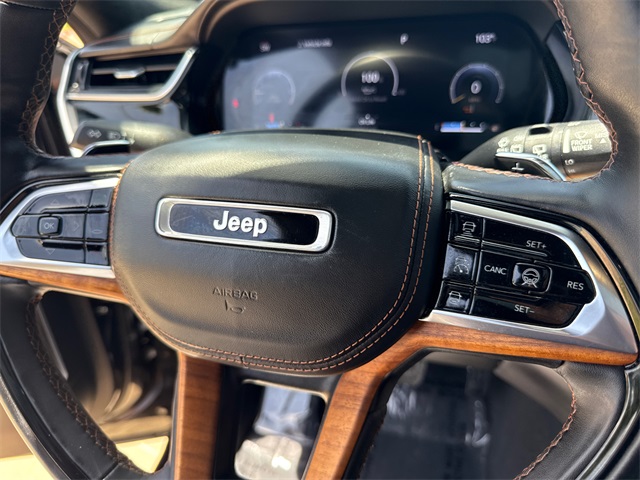 2023 Jeep Grand Cherokee Summit photo 28