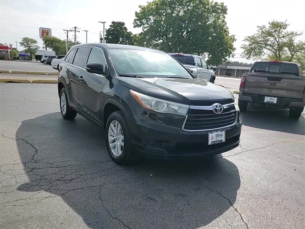 2015 Toyota Highlander LE photo 3
