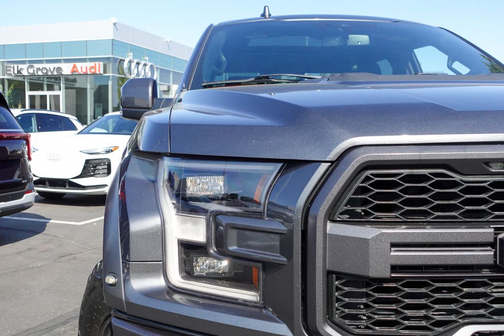 2020 Ford F-150 Raptor photo 4
