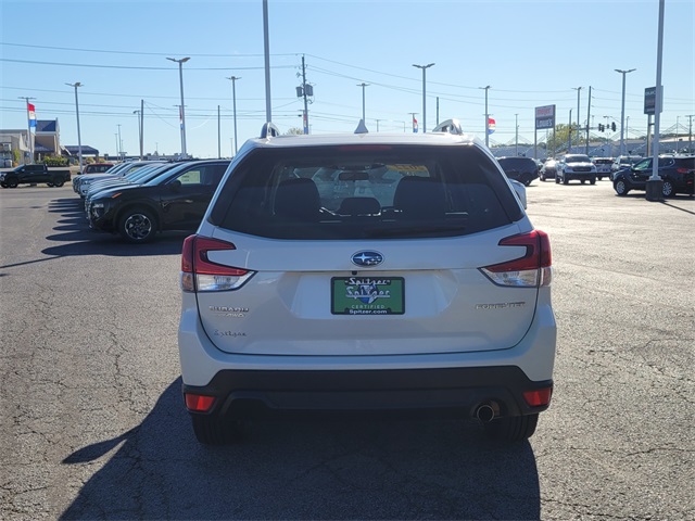 2022 Subaru Forester Limited photo 3