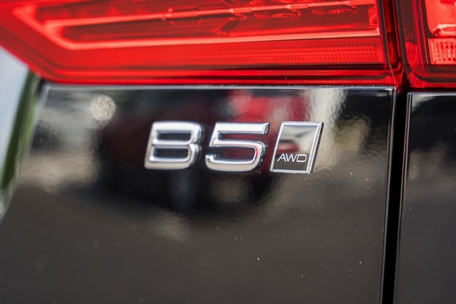 2023 Volvo XC60 Plus photo 6