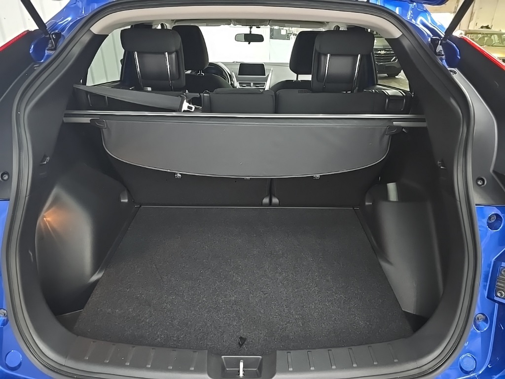 2018 Mitsubishi Eclipse Cross SE photo 11