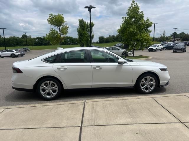 2025 Honda Accord 1.5T LX photo 6