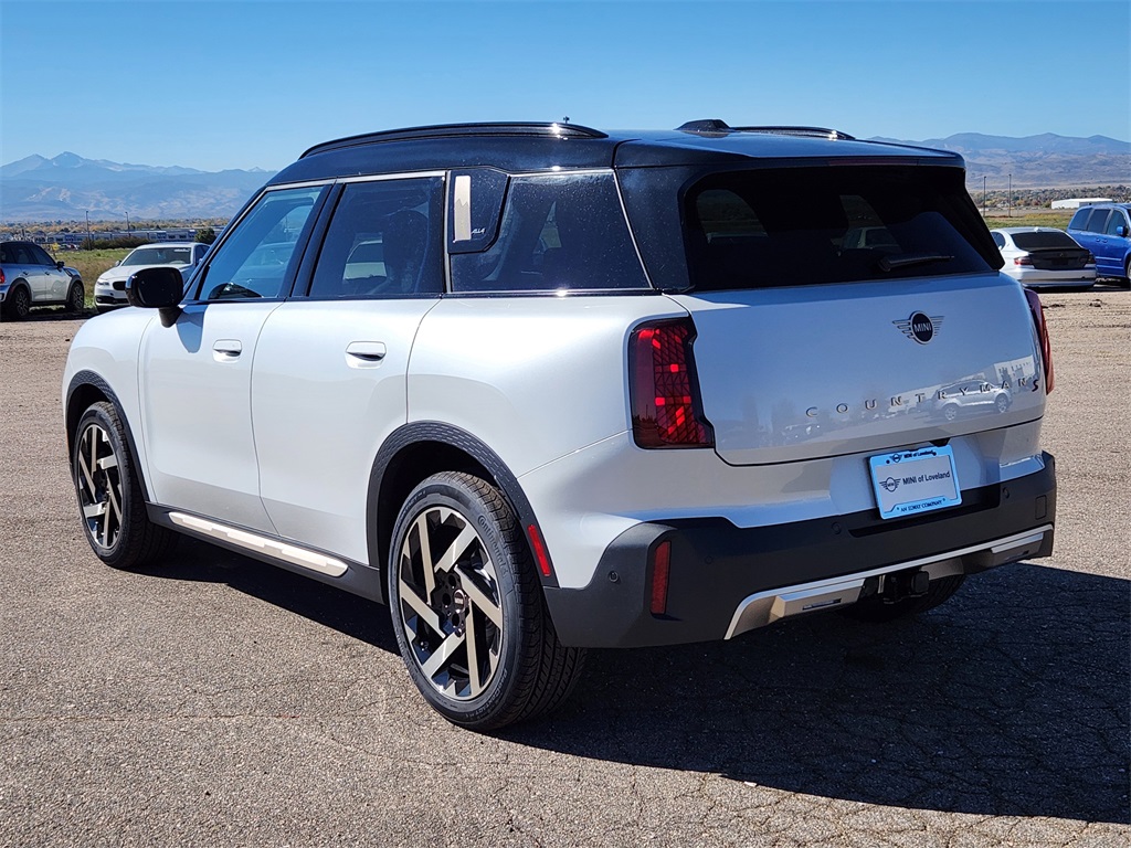 2026 Mini Countryman Iconic S ALL4 photo 3