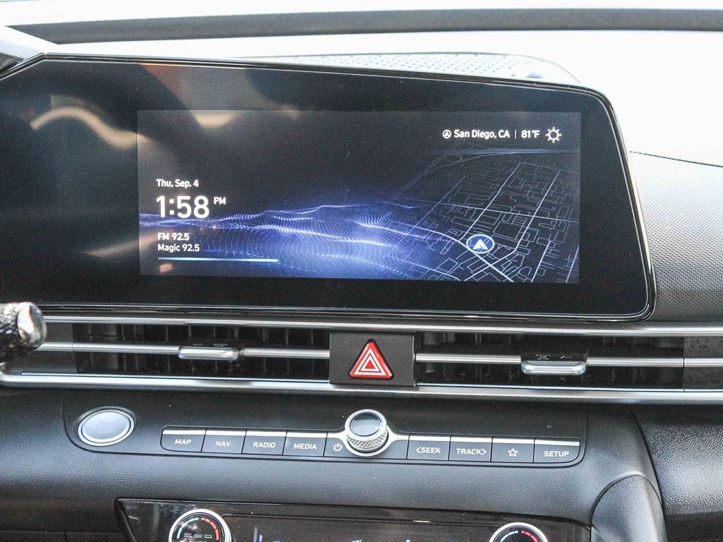 2024 Hyundai Elantra SEL photo 14