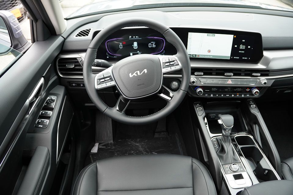 2025 Kia Telluride S photo 13