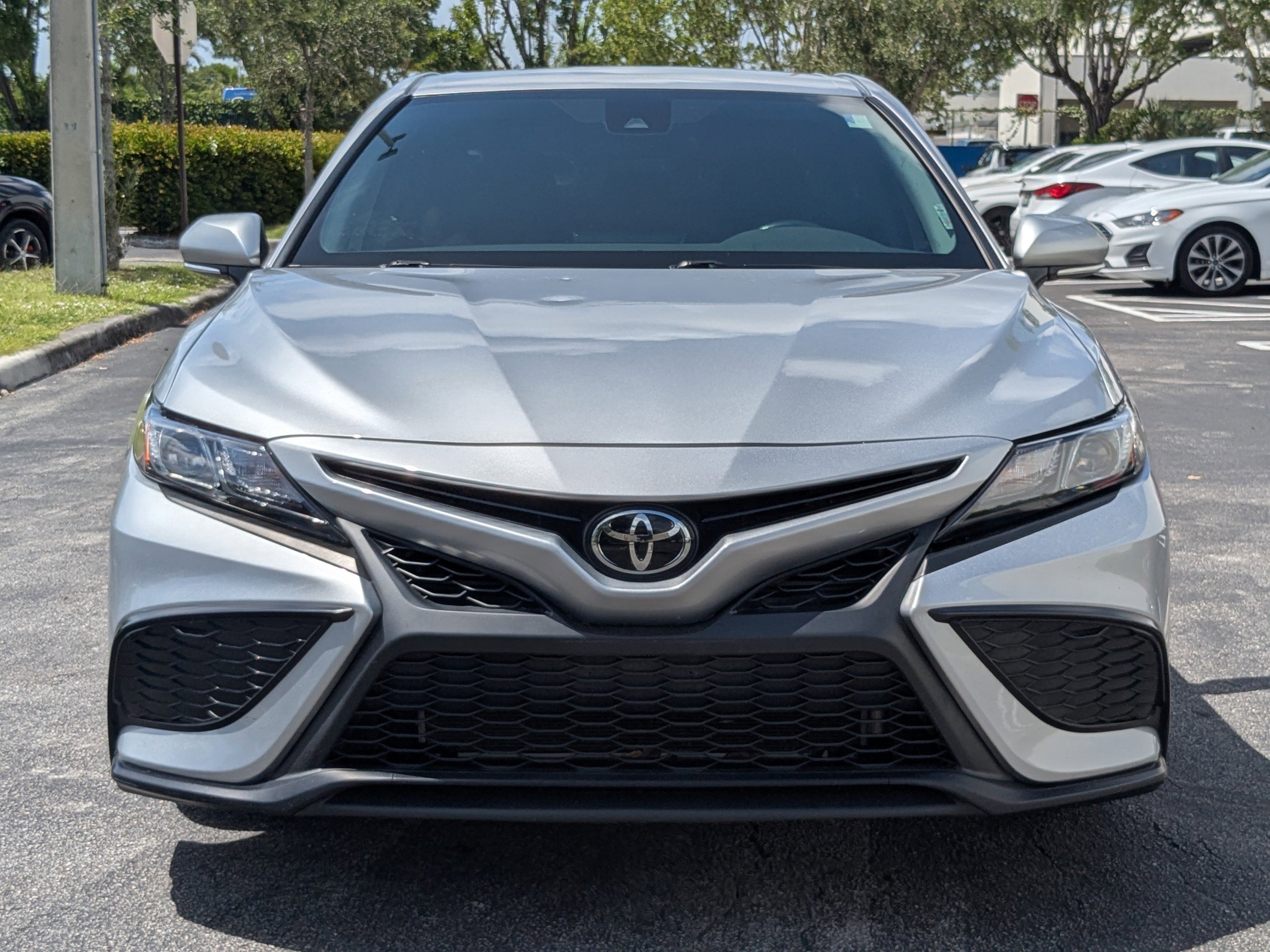 2023 Toyota Camry SE photo 2