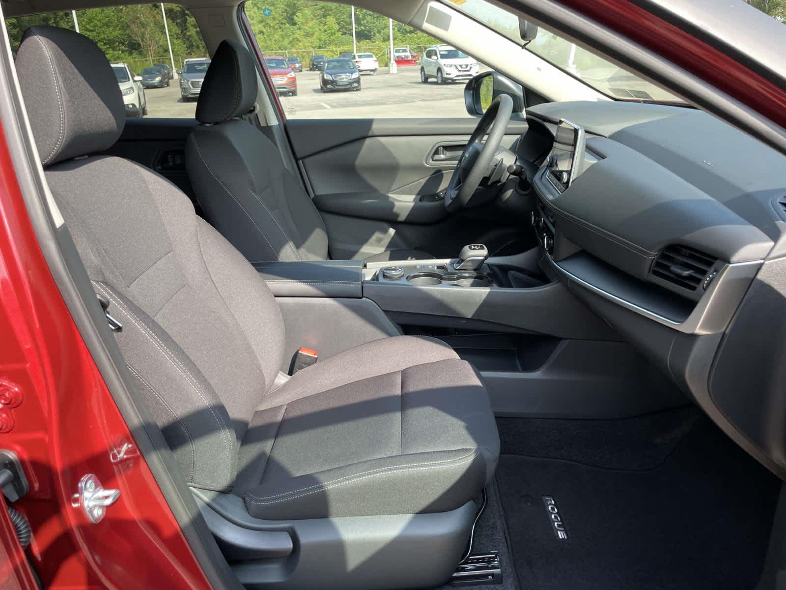 2026 Nissan Rogue S photo 14