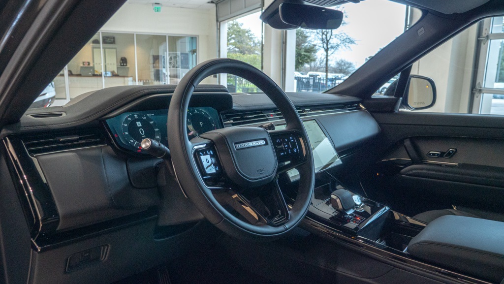 2025 Land Rover Range Rover Sport SE photo 13