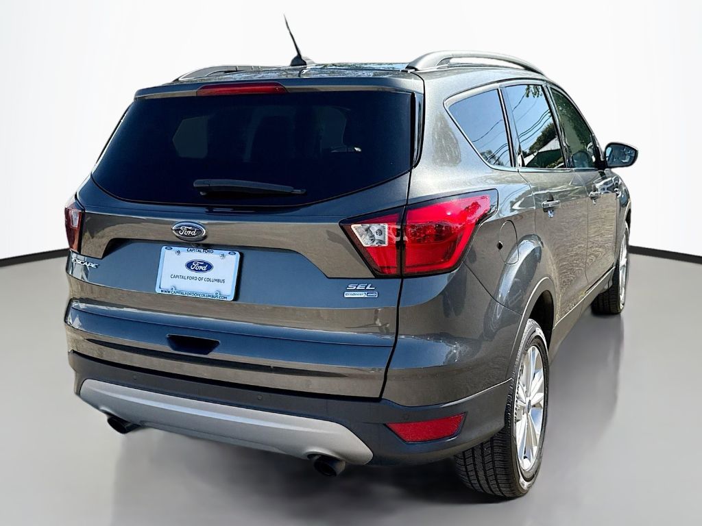 2019 Ford Escape SEL photo 3