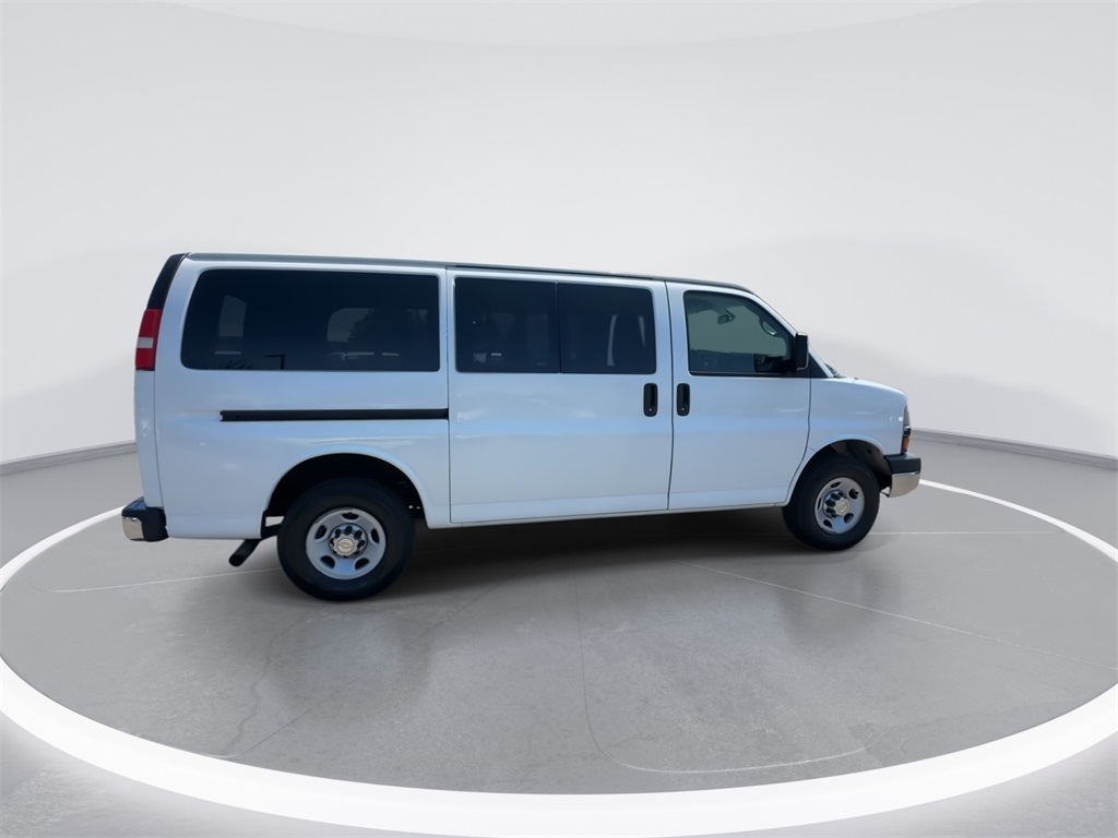 2014 Chevrolet Express 3500 LT photo 16