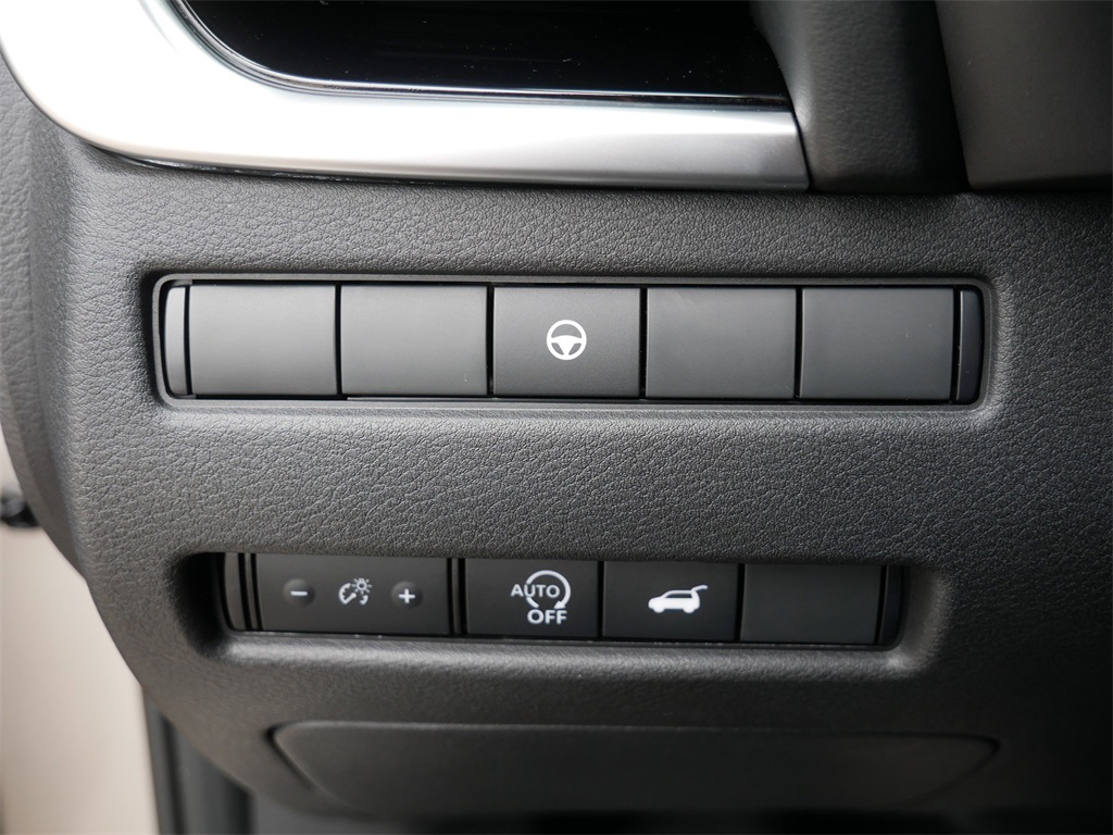 2025 Nissan Rogue SL photo 14