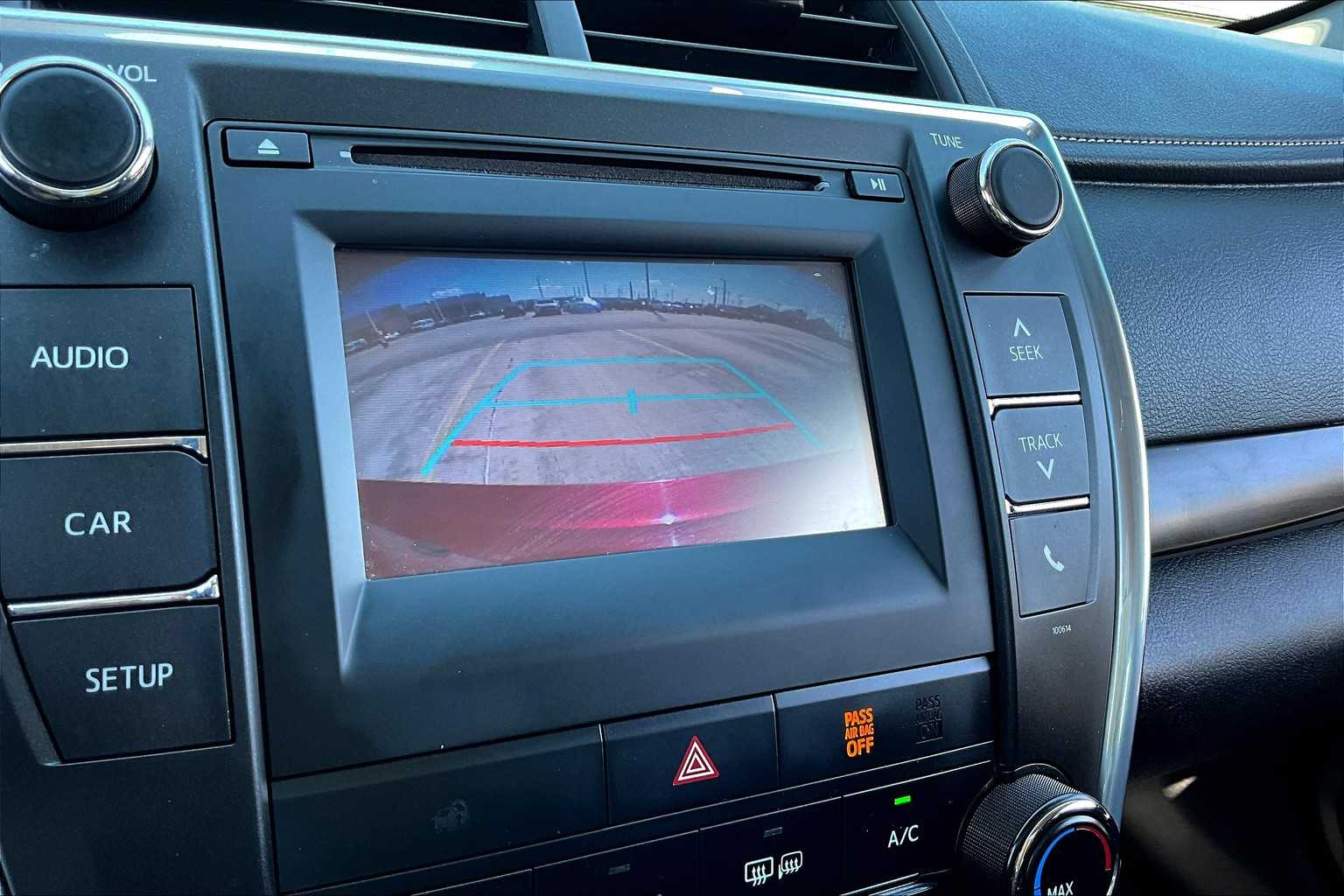 2017 Toyota Camry LE photo 24