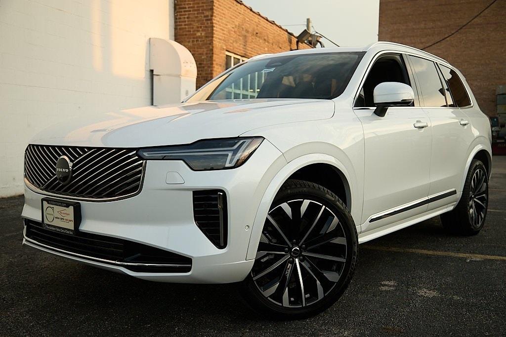 2025 VOLVO XC90 - Image 1