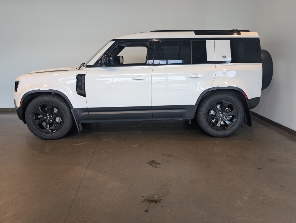 2020 Land Rover Defender 110 photo 3
